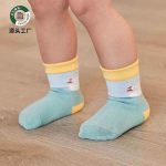 جوراب بچه گانه طرح اردک مجموعه 4 عددی - تصویر 6